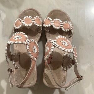 Girls light pink Jack Rodger wedges